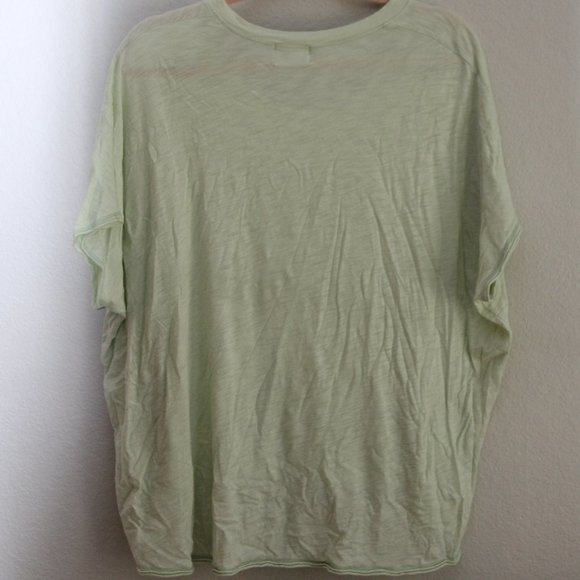 FLOWY TOP - Picture 3 of 3